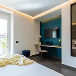 Dei Martiri Oda ve Kahvaltı 4*