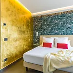 Dei Martiri Oda ve Kahvaltı 4*