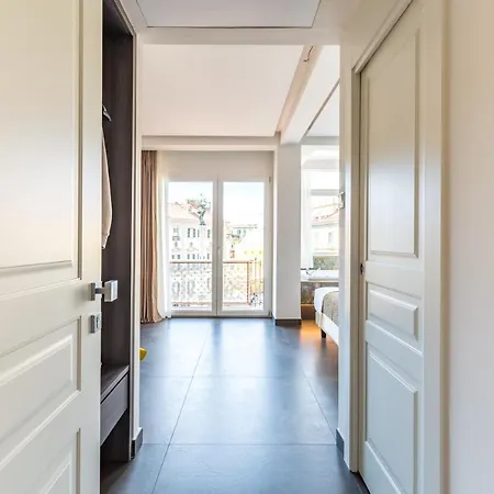 Oda ve Kahvaltı Dei Martiri Napoli