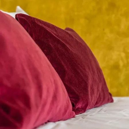 Oda ve Kahvaltı Dei Martiri Napoli